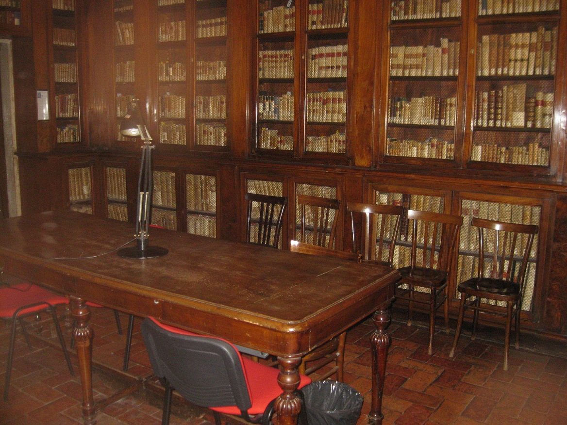 The%20library%20of%20Accademia%20Lancisiana%20%20%285%29.JPG